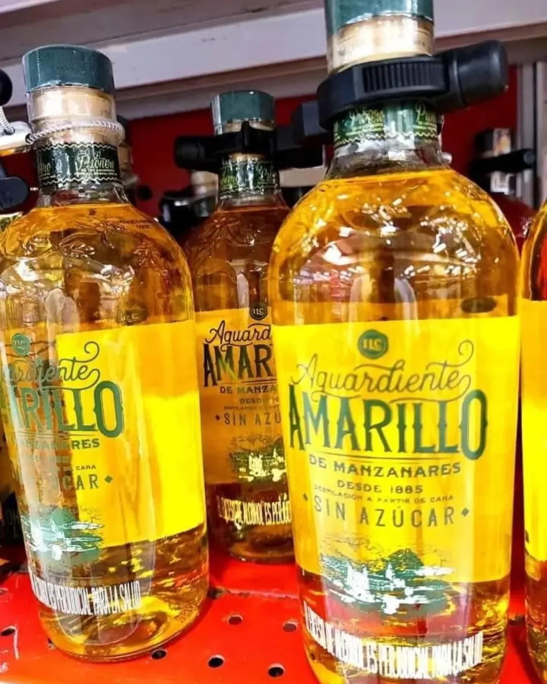 Aguardiente amarillo de Manzanares 