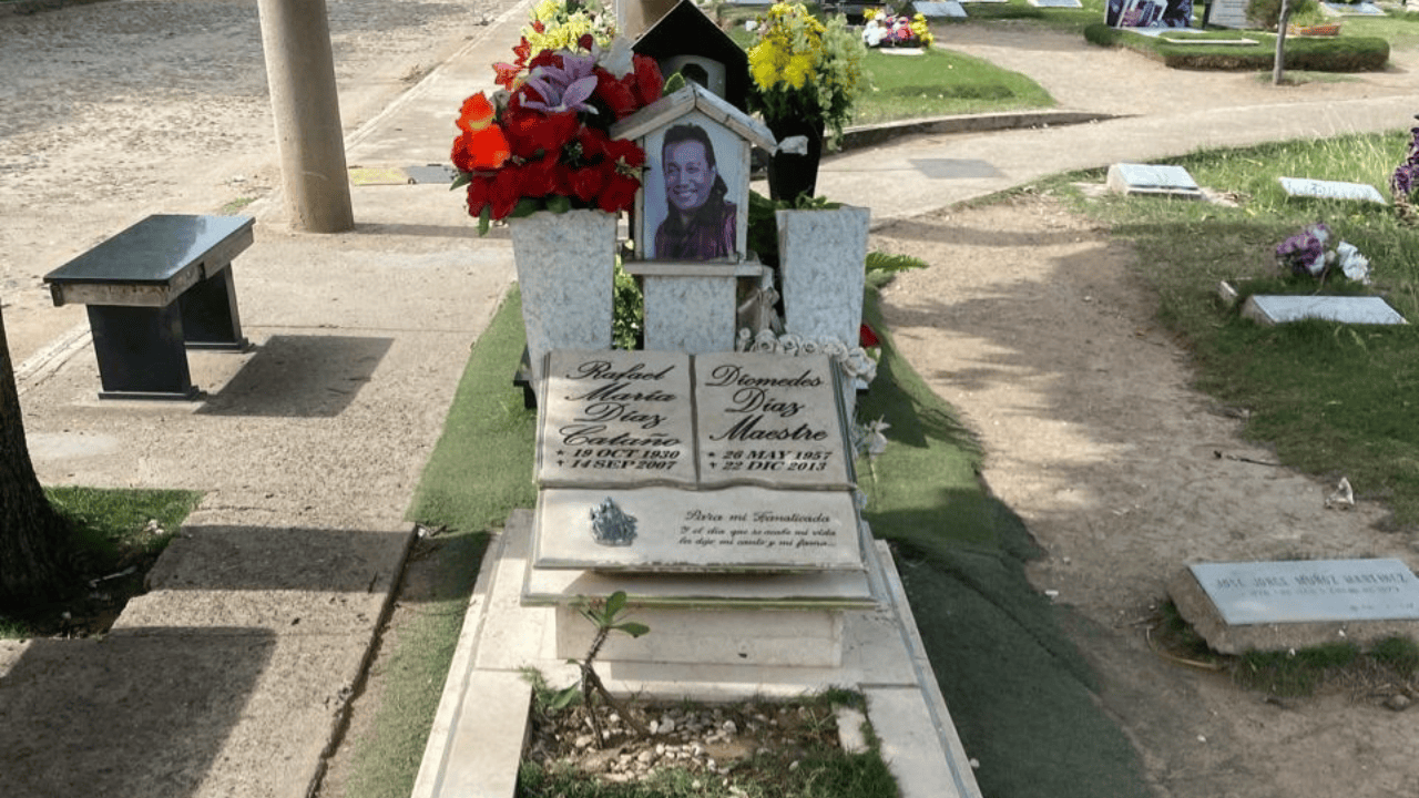 Tumba de Diomedes Díaz y su padre