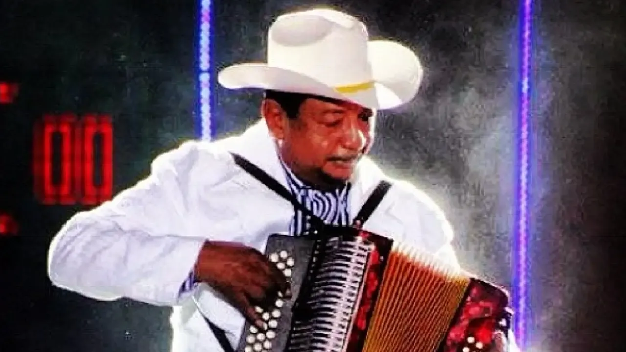 lisando meza (1).webp